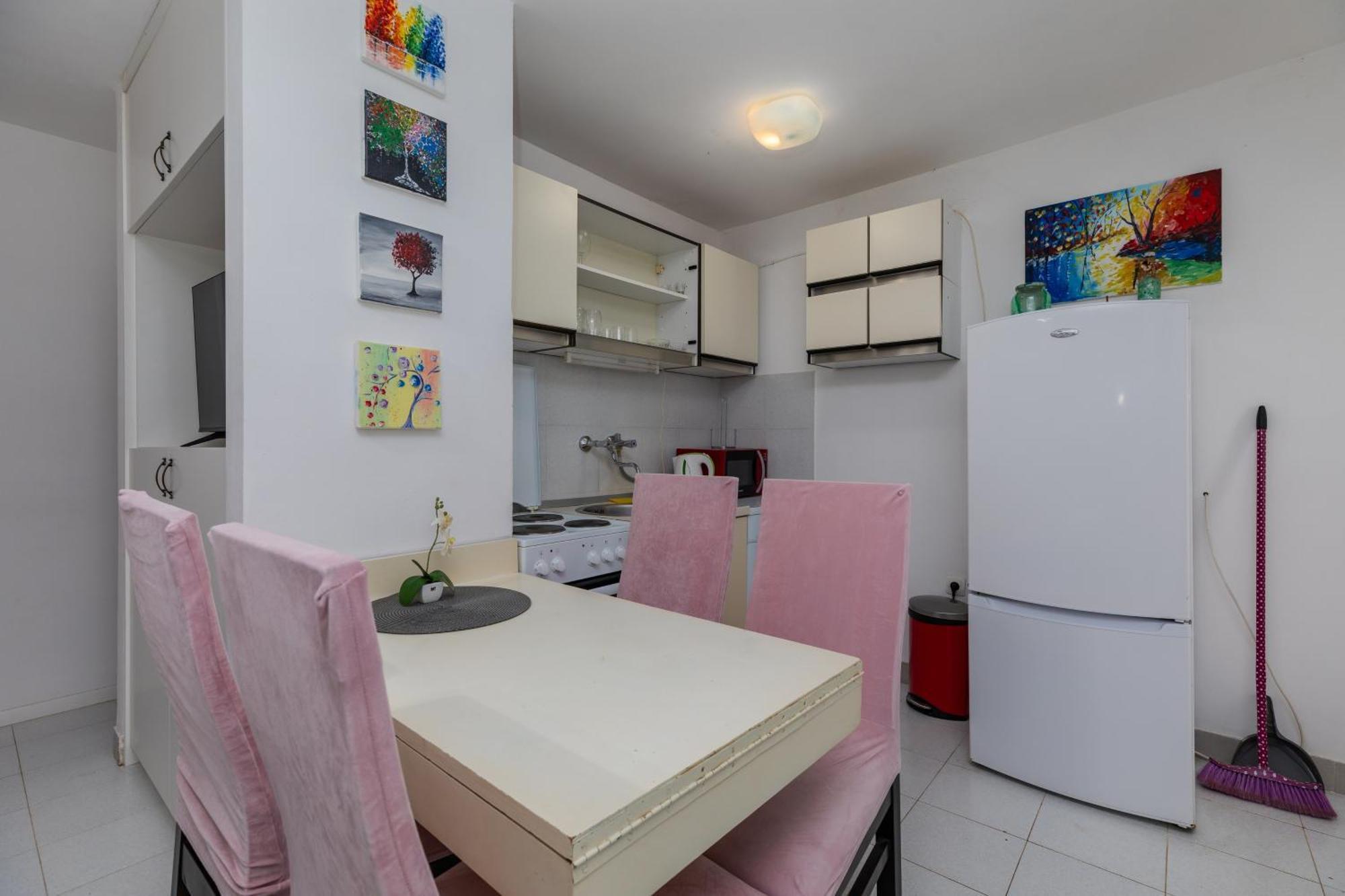 Apartments By The Sea Balica Rat, Omis - 1065 Rum bild