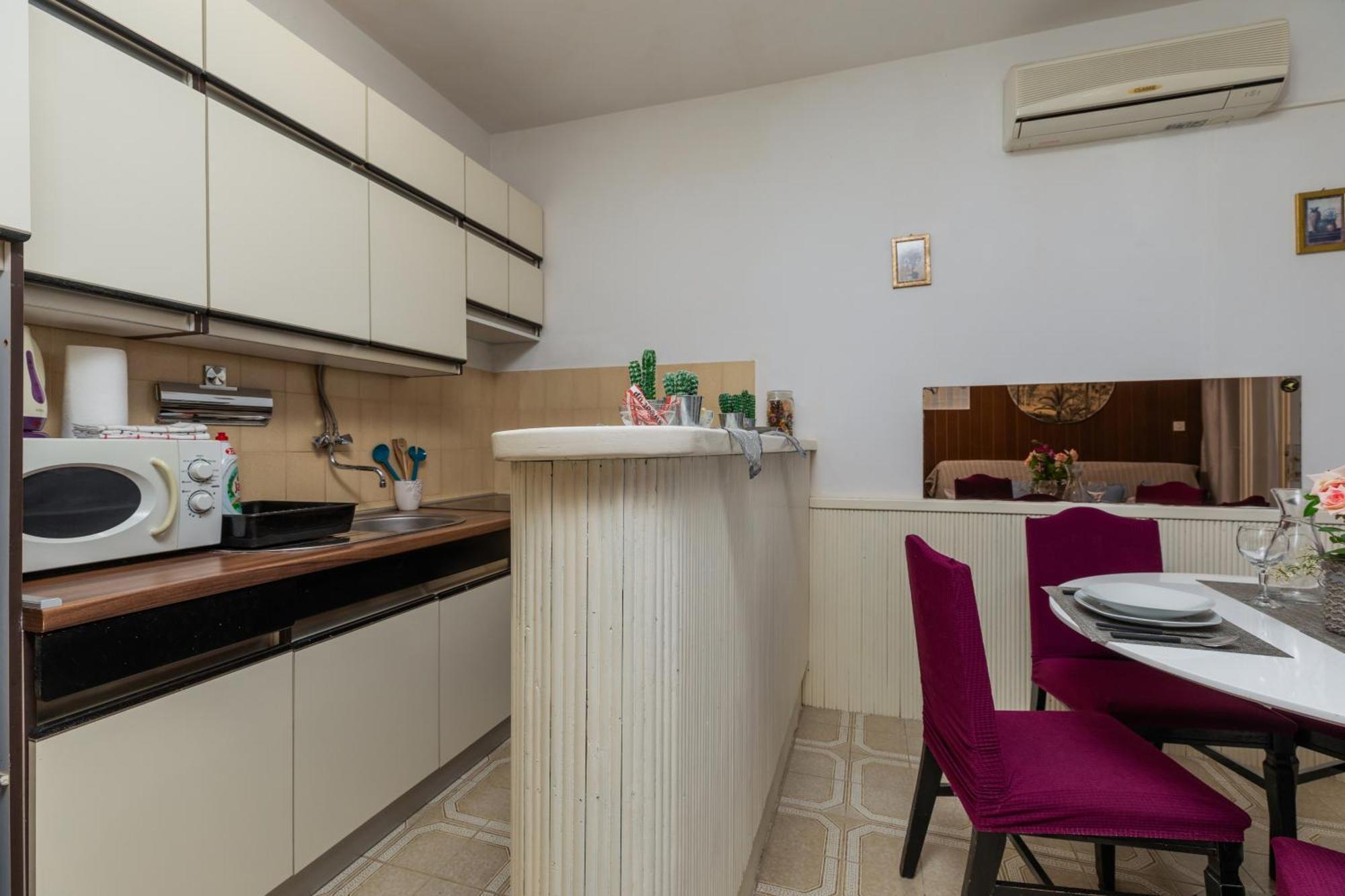 Apartments By The Sea Balica Rat, Omis - 1065 Rum bild